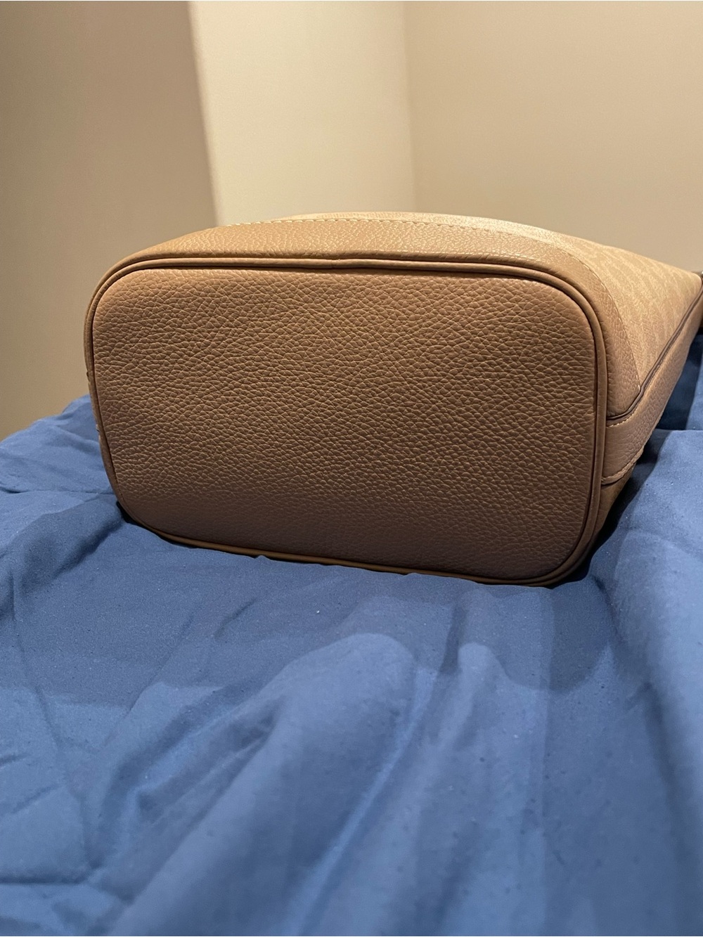 Coach Jude Duffle Bag In Signature Canvas (slightly used) 

MOTHERS DAY DEAL!! - Picture 6 of 7
